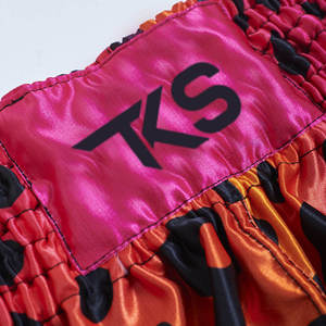 Shorts de Muay Thai Premium avec taille élastique et construction légère pour l'entraînement physique - Product Image 3