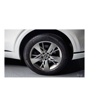 Genesis GV70 2.5T 2024, Gasolina, 2WD, Volante a la Izquierda, Caja de Cambios Automática, Asientos de Cuero, Cámara Trasera, Estándar de Emisiones Euro V, 41,654 km - Product Image 5