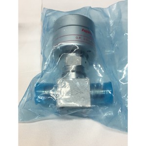 2 Válvulas Solenoides FUJIKIN FPR-71-6.35 0120-064661 - Equipos y Piezas de Semiconductores de Confianza de Marca Global - Product Image 1