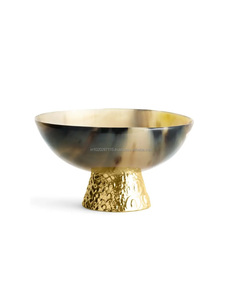 Cuenco de chocolate de metal con acabado pulido elegante y duradero, ideal para centro de mesa decorativo para sala de estar o mesa auxiliar - Product Image 1