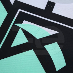 ชุดฝึกซ้อมกีฬา ชุดบาสเก็ตบอลทีมแบบกำหนดเอง ระบายอากาศได้ดี แห้งเร็ว ชุดกีฬาสำหรับการแข่งขัน ชุดบาสเก็ตบอล - Product Image 3