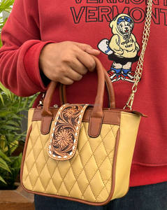 Nouvelle mode de sacs à bandoulière de luxe en cuir matelassé fabriqués à la main sacs à bandoulière personnalisables pour femmes avec des détails élégants - Product Image 3