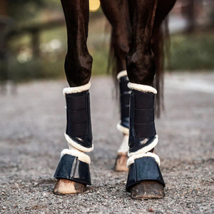 Bottes de brossage pour l'équitation de qualité supérieure avec matériau absorbant les chocs et protection des tendons et des articulations, fabriquées sur mesure au Pakistan - Product Image 4