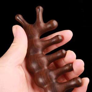 Peigne à dents larges en bois, peigne de massage du cuir chevelu, peigne en bois antistatique pour hommes et femmes, massage du cuir chevelu - Product Image 4