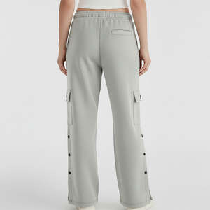 Pantalones Deportivos de Invierno con Bolsillos Laterales y Pierna Ancha, Hechos a Medida, Tejido Transpirable, Botones Laterales, Paneles en Contraste, Cordón Ajustable - Product Image 3