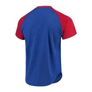 Camiseta de Béisbol para Hombre, Cuello en V, Bloques de Color Azul y Rojo, Manga Corta, Poliéster que Absorbe la Humedad, Ropa Deportiva de Alta Calidad - Product Image 3