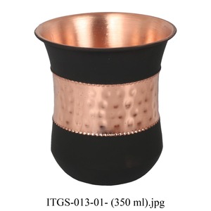 Gobelet de luxe en cuivre pur avec revêtement noir mat – Tasse artisanale en cuivre ayurvédique de 350 ml - Product Image 1