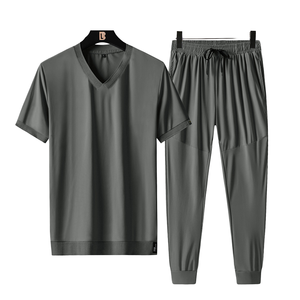 Ensemble de sport deux pièces pour homme Summer Brand, éco-responsable, séchage rapide, col en V, en soie glacée, grande taille, coupe ample unie - Product Image 1