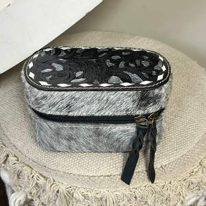 <b>Personalised</b> Handcrafted Genuine Cowhide Leather Jewelry <b>Box</b> Western Floral Pattern Travel Bag Storage Case Perfect for Women's - Product Image 4