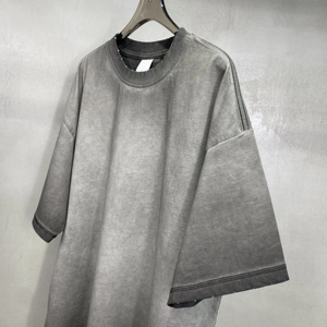 เสื้อยืดผู้ชายฤดูร้อน ล้างสีแบบแอซิด รับผลิตแบบ OEM ODM เสื้อยืดผู้ชายผ้าฝ้าย 100% สกรีนโลโก้ตามสั่ง เสื้อยืดแขนสั้นแบบยูนิเซ็กซ์ - Product Image 4