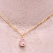 Collar Infantil con Colgante Triangular de Cuarzo Rosa Natural, Plata de Ley 925, Chapado en Oro de 14K, Cristal Rosa, Gema Natural - Product Image 2