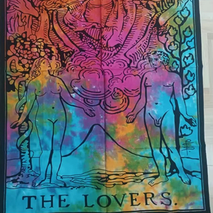 Pequeño póster impreso con la carta del Tarot de los Amantes, tapiz de algodón, maravilloso tapiz multicolor para colgar en la pared, hermoso, de Indian Consigners - Product Image 1