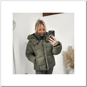 Chaqueta Acolchada Impermeable Personalizada para Mujer, Chaqueta de Invierno Acolchada de Diseño, Abrigo Acolchado de Nailon para Mujer - Product Image 6