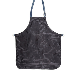Capa de Peluquería de Poliéster Resistente al Agua con Diseño Floral Negro para Uso en Salón de Belleza - Product Image 6