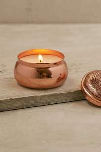 Photophore en métal finition laiton pour décoration de table festive, élégant porte-bougie chauffe-plat pour Diwali et Noël - Product Image 4