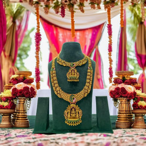 ชุดเครื่องประดับเจ้าสาวโบราณทองคำแท้ 22K แบบโบราณ ประกอบด้วยสร้อยคอยาวแบบราณีฮาร์ พร้อมจี้รูปพระลักษมี สำหรับงานแต่งงานแบบอินเดีย - Product Image 1