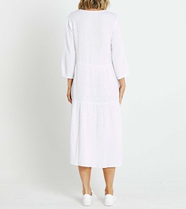 Robe longue décontractée à volants en lin et coton, col en V, coupe trapèze, manches 3/4 personnalisées, style estival naturel - Product Image 2