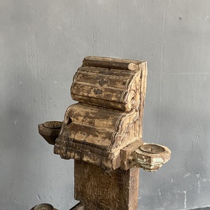 Candelabro de Madera Tallado a Mano con Forma de Caballo, Estilo Indio Antiguo, Decorativo y Vintage - Product Image 2