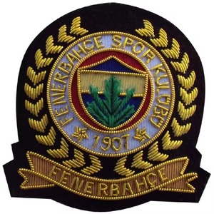 Parche de lujo personalizado bordado a mano con hilo de oro cosido, de tela de fieltro ecológica, insignia para chaqueta, superventas OEM - Product Image 6