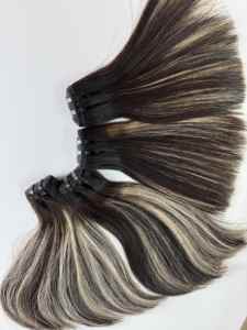 Extension de cheveux de trame de cheveux humains vierges de couleur de piano - Product Image 3