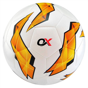Ballon de football professionnel léger Oxva Industries avec logo personnalisé imprimé pour les fans de football - Product Image 1