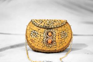 Hot Selling Luxury Best Quality <b>White</b> Mosaic Beaded Women's <b>Handbag</b> <b>Lady</b> Chain Shoulder Purse for Wedding Parties Evening Bags - Product Image 6