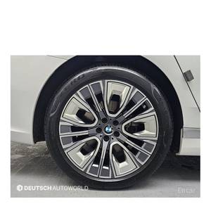 BMW Serie 7 740i SDrive Design, Modelo Agosto 2023, con 28,725 km, Caja de Cambios Automática, Volante a la Izquierda, Pura Excelencia - Product Image 5