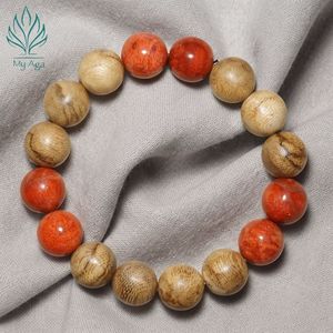 สร้อยข้อมือไม้กฤษณาเวียดนามยอดนิยมสำหรับลูกค้า รุ่น Unisex AL-SD-0054-12 ประดับด้วยลูกปัดไม้กฤษณาธรรมชาติ 11 เม็ด และลูกปัดปะการังสีแดง 6 เม็ด ขนาด 12 มม. - Product Image 1