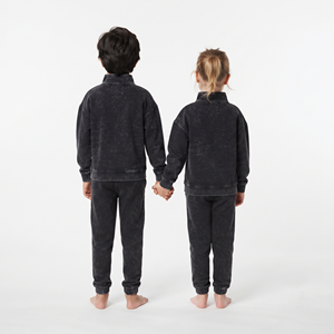 Fabricación al por Mayor de Conjuntos Deportivos de Dos Piezas Unisex de Alta Calidad con Lavado Ácido y Logotipo Personalizado en la Parte Delantera para Niños - Product Image 4