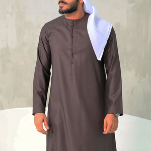 Fabricant de Thobes en Gros – Robe Traditionnelle Musulmane en Tissu Respirant pour Marques de Détail et Vente en Gros - Product Image 1