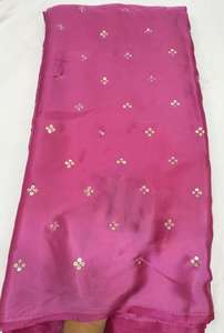 ผ้าไหมเนื้อนุ่มและเรียบลื่น ขนาดกว้าง 44 นิ้ว ให้ความรู้สึกหรูหรา ห่อตัวคุณด้วยผ้าไหมวิสโคสเนื้อนุ่มที่สุดในฤดูกาลนี้ - Product Image 6