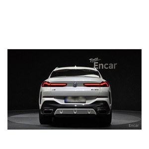 BMW X6 M50i 2022 con Volante a la Izquierda, Caja de Cambios Automática, Cámara Trasera, 31,124 km - Product Image 4