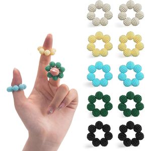 Lot de 10 anneaux sensoriels à picots, masseur de doigts silencieux par acupression pour adultes et adolescents, anneau anti-stress C - Product Image 1