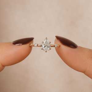 Bague solitaire élégante en or rose 14 carats avec diamant de laboratoire taille poire 1,01 carat, la plus vendue, pour femme, cadeau éthique pour fiançailles ou soirée - Product Image 2