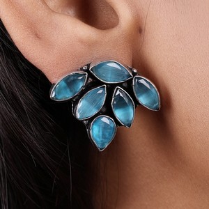 Pendientes de tuerca de plata oxidada y latón con ónix, diseño de hoja, para amantes, joyería de moda para fiesta de mujer, venta al por mayor a granel - Product Image 4