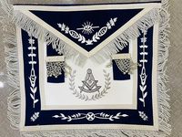 Tablier maçonnique brodé sur mesure en tissu bleu avec franges argentées et motif symbolique, style classique pour usage vestimentaire