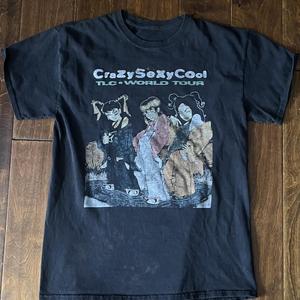 เสื้อยืดคอกลมทรงโอเวอร์ไซส์ 230GSM คุณภาพสูง ผ่านกระบวนการ Acid Wash ผลิตจากผ้าฝ้าย 100% ขายส่ง เสื้อยืดทรงวินเทจไหล่ตกสำหรับผู้ชาย - Product Image 3