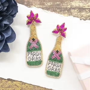 Pendientes de botón clásicos unisex con diseño de sombrero, letras de cuentas de cristal hechas a mano, estilo maestra, color rosa, novedades para bodas y fiestas. - Product Image 6