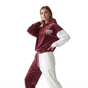 Conjunto Deportivo de Terciopelo para Mujer, Dos Tonos, Sudadera Holgada con Hombros Caídos, Manga Larga, Puños Acanalados, Cordón Ajustable, Pantalones Deportivos en Contraste Blanco y Marrón - Product Image 3