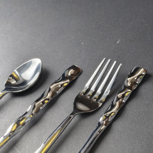 Ensemble de couverts en 4 pièces avec incrustation de motif écaille de tortue, comprenant un couteau à dîner, une fourchette à dîner, une cuillère à soupe et une cuillère à café - Product Image 6