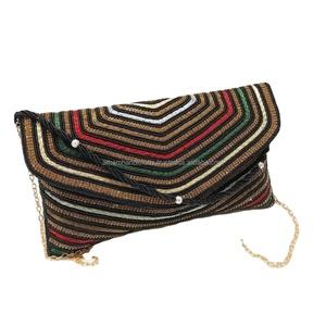 Pochette de soirée de créateur faite à la main pour dames Pochettes exclusives de mariage ethnique Motif de pierre Essentiels de mariage de mariée - Product Image 1