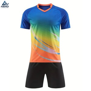 Uniforme de Fútbol para Adultos, Cómodo, de Secado Rápido, Material Transpirable, de la Más Alta Calidad, Nuevo, Hecho en Pakistán, Diseño Único - Product Image 1