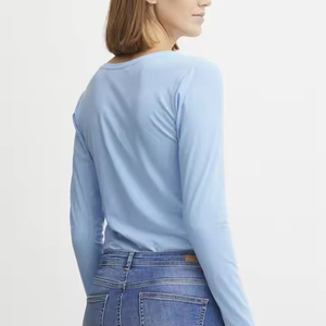 T-shirt tendance pour femme, personnalisé, style streetwear décontracté, haut de mode, OEM, vente en gros, uni, été, en toile, anti-boulochage, haute qualité - Product Image 2