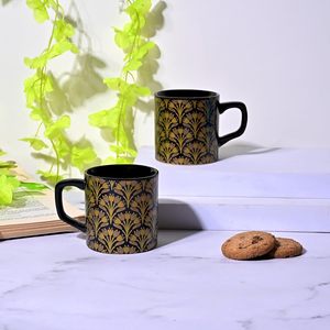 Ensemble de 4 tasses à thé en céramique noire et blanche faites à la main, design floral, style nordique, mugs à café avec boîte, vaisselle PC - Product Image 2