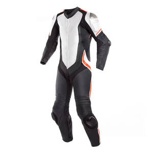 Traje de Motociclismo de Cuero para Carreras, Negro y Blanco, Diseño Personalizado y Profesional - Product Image 1