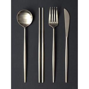 Ensemble de couverts en acier inoxydable, fourchette, cuillère, couteau et baguettes, 4 pièces, style japonais, argenté, pour restaurant - Product Image 1