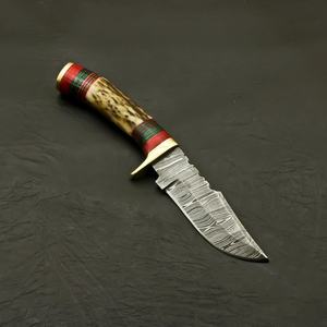 Couteau de camping multifonctionnel en acier Damas fait main, outil de poche pliant, accents argentés gravés, manche en bois de cerf, qualité supérieure - Product Image 2