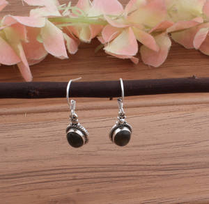 ต่างหูลาบราโดไรต์ธรรมชาติทรงหยดน้ำ เงินแท้ 925 ประดับพลอยสีฟ้า สำหรับผู้หญิง เหมาะสำหรับงานแต่งงานและงานปาร์ตี้ ขายส่ง - Product Image 4