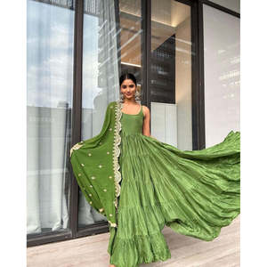 Hermoso vestido Anarkali con estilo totalmente con volantes y Dupatta para vestidos de carrera - Product Image 6