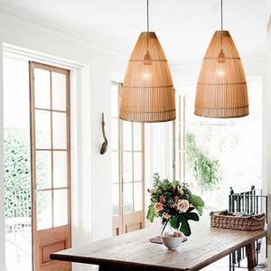 Lampe de plafond en bambou et rotin tendance, éclairage artisanal durable pour maison moderne - Product Image 4